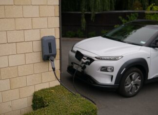 Smart Concept # 1: Budoucnost je elektrická, na poli čínská a také prašná